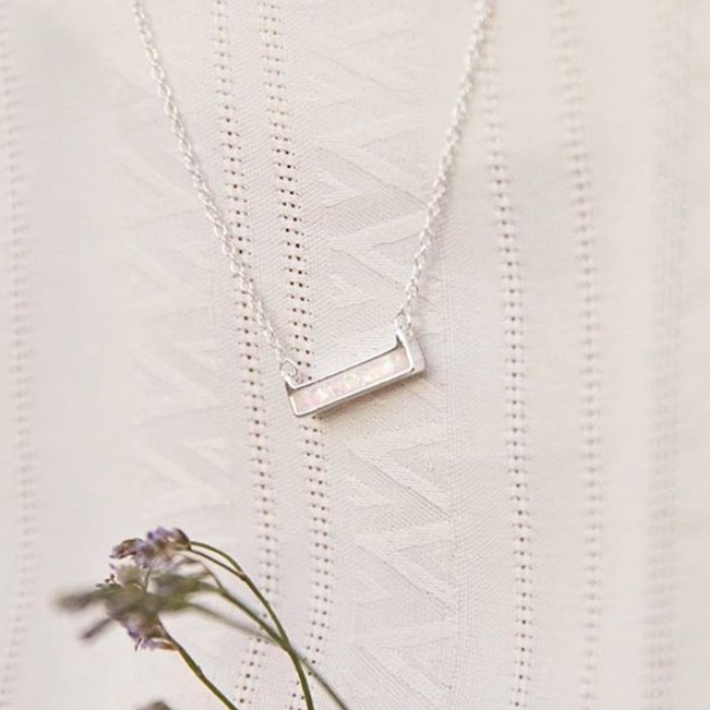 NWOT 2Bandits Athens Necklace